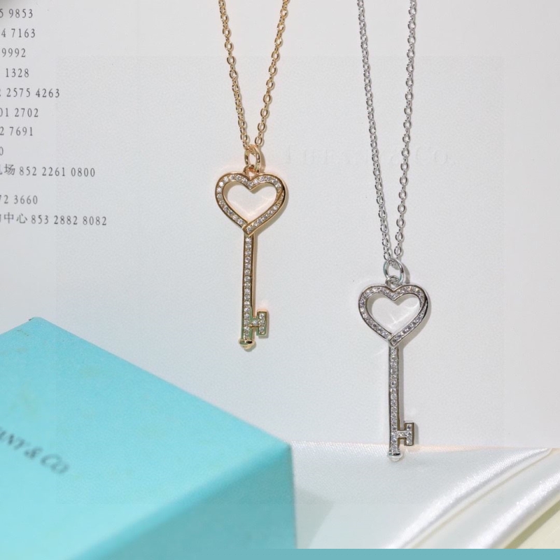 T*f*ny necklaces